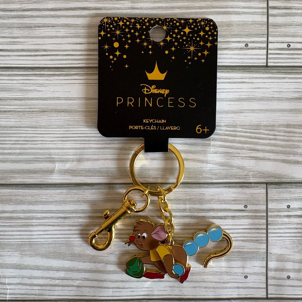 RARE🏰Loungefly Disney Cinderella Gus Gus Enamel Keychain - Picture 3 of 4